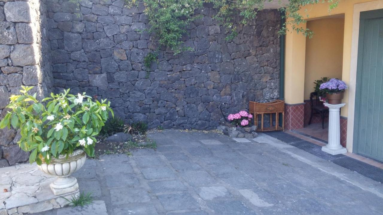 La Casa Del Melograno Bed and Breakfast Santa Venerina Εξωτερικό φωτογραφία