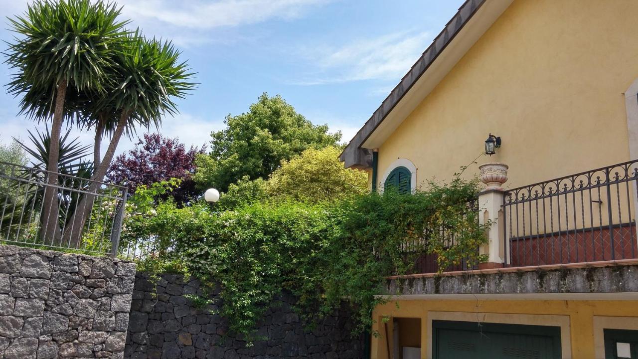 La Casa Del Melograno Bed and Breakfast Santa Venerina Εξωτερικό φωτογραφία